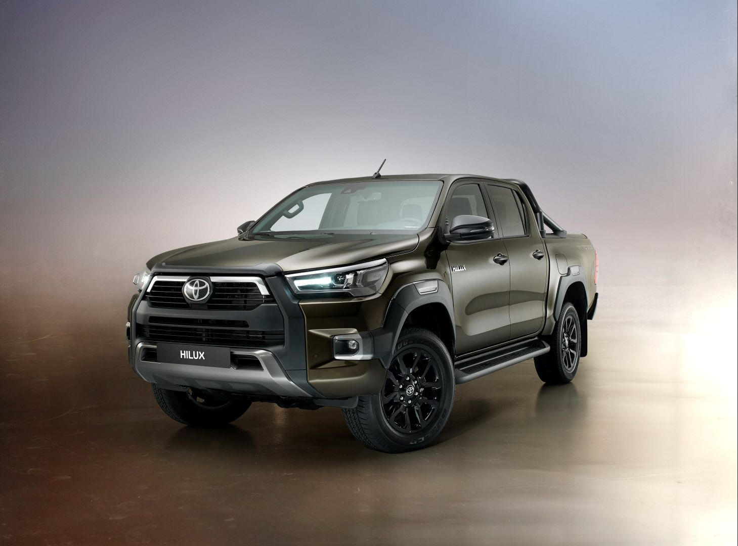 Facelift Ketiga untuk Toyota Hilux Generasi Kelapan: Reka Bentuk Baharu, Pilihan Hibrid Ringan