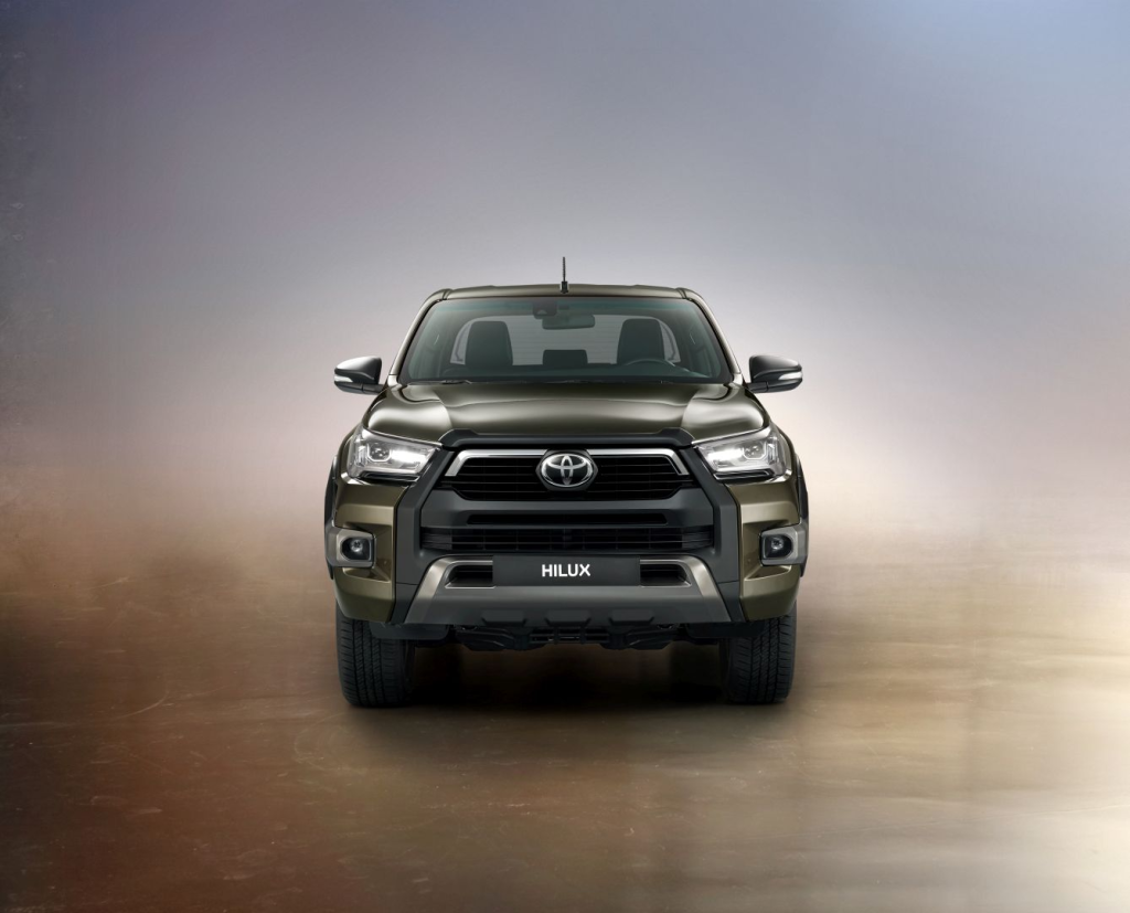 Facelift Ketiga untuk Toyota Hilux Generasi Kelapan: Reka Bentuk Baharu, Pilihan Hibrid Ringan