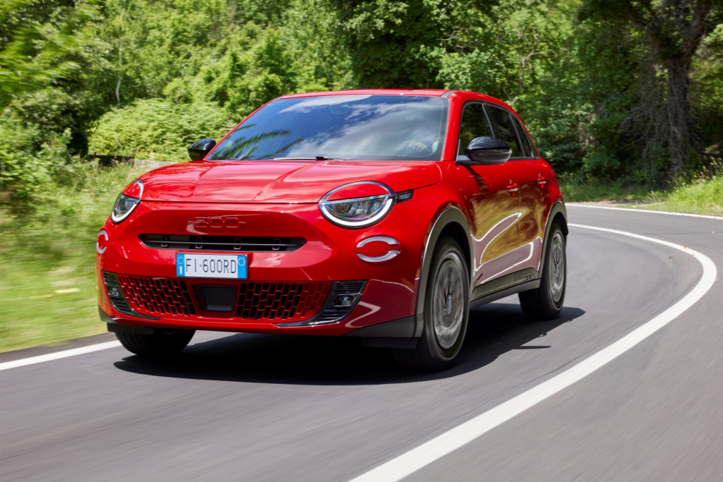 Abarth Memperkenalkan Fiat 600e Berprestasi Tinggi: Edisi Scorpionissima
