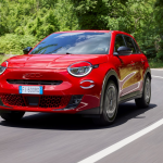 Abarth Memperkenalkan Fiat 600e Berprestasi Tinggi: Edisi Scorpionissima