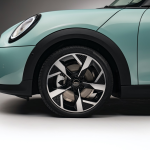 Mini Memperkenalkan Mini Cooper Petrol Generasi Baru dengan 204hp