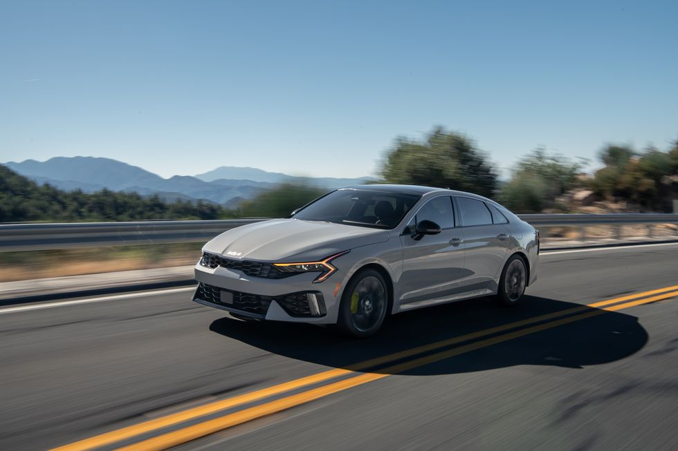 Kia Memperkenalkan K5 Sedan 2025 Untuk Pasaran Amerika Dengan Enjin Baru