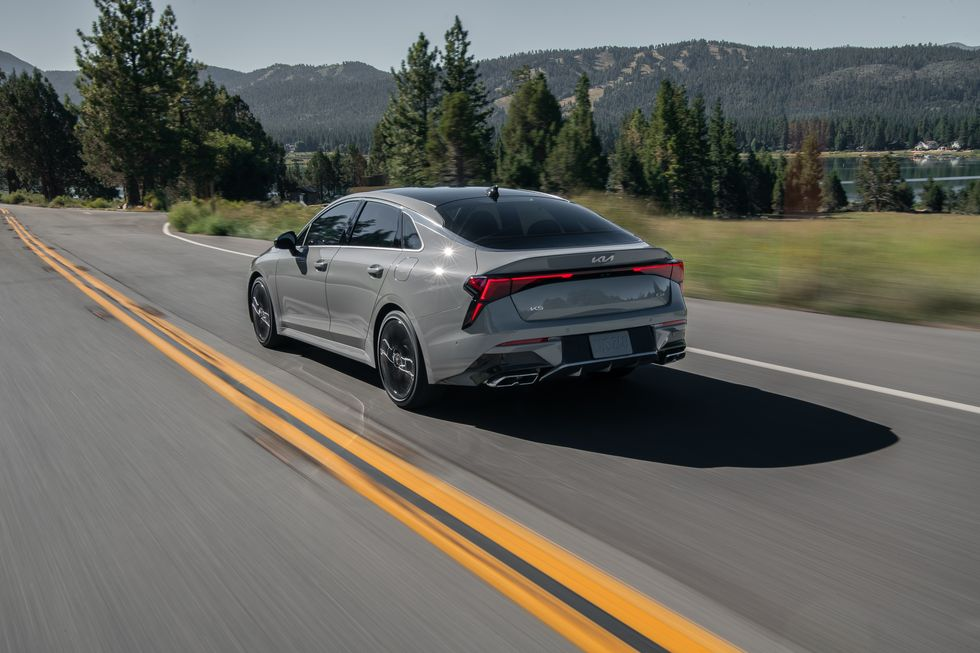 Kia Memperkenalkan K5 Sedan 2025 Untuk Pasaran Amerika Dengan Enjin Baru