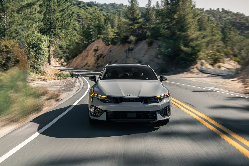 Kia Memperkenalkan K5 Sedan 2025 Untuk Pasaran Amerika Dengan Enjin Baru