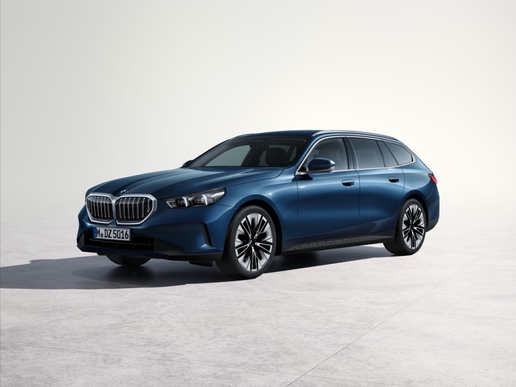 BMW Memperkenalkan 5 Series Touring Generasi Keenam: Varian ICE, EV dan PHEV