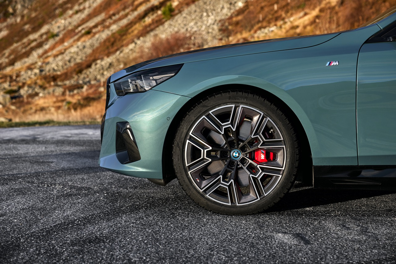 BMW Memperkenalkan 5 Series Touring Generasi Keenam: Varian ICE, EV dan PHEV