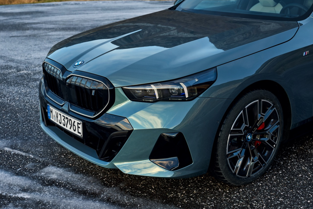 BMW Memperkenalkan 5 Series Touring Generasi Keenam: Varian ICE, EV dan PHEV