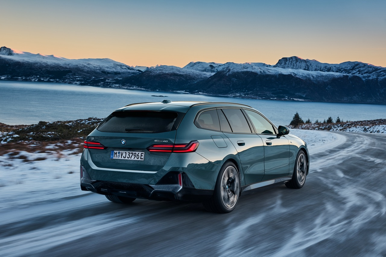 BMW Memperkenalkan 5 Series Touring Generasi Keenam: Varian ICE, EV dan PHEV