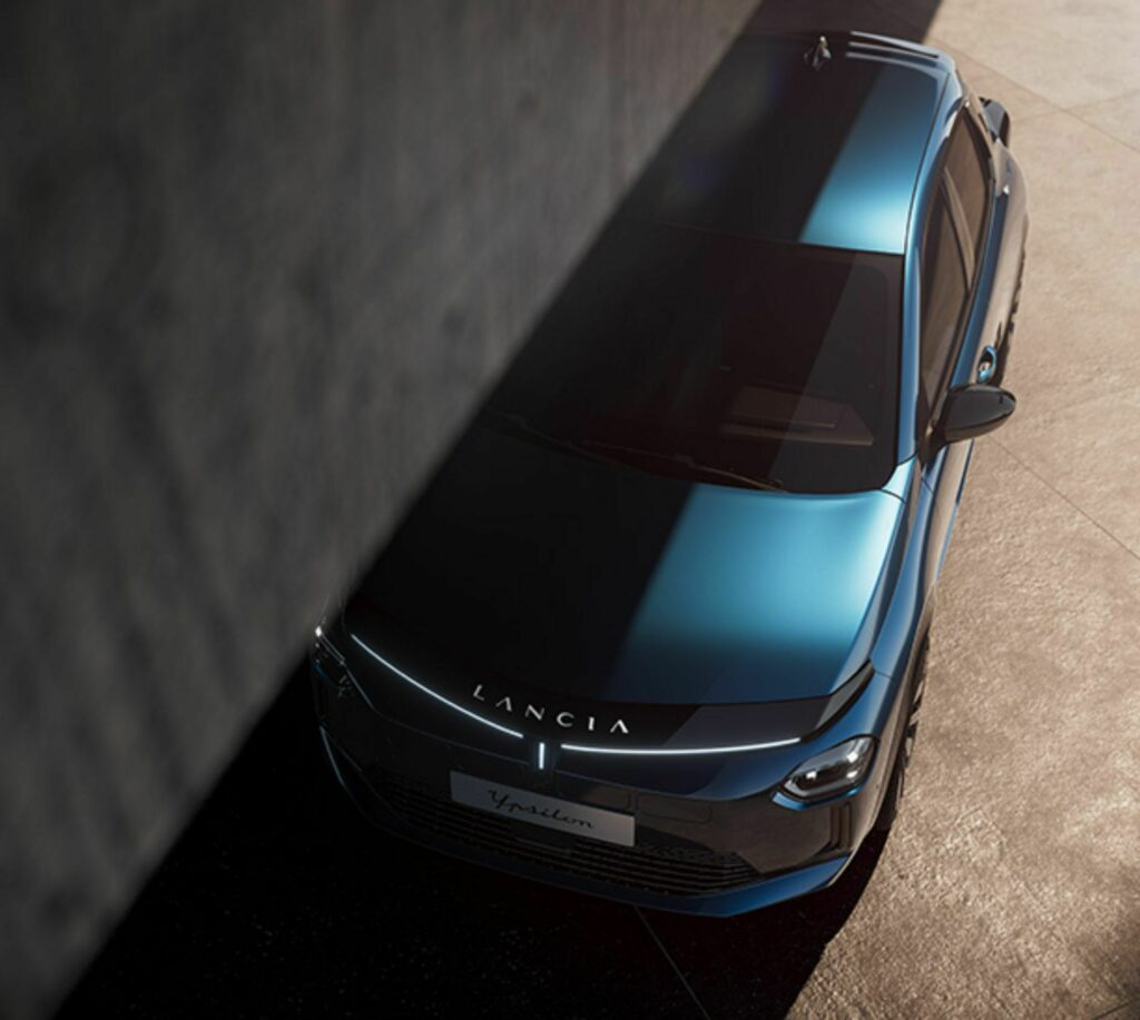 Lancia Ypsilon EV 2024 Dipratonton Sebelum Debutnya