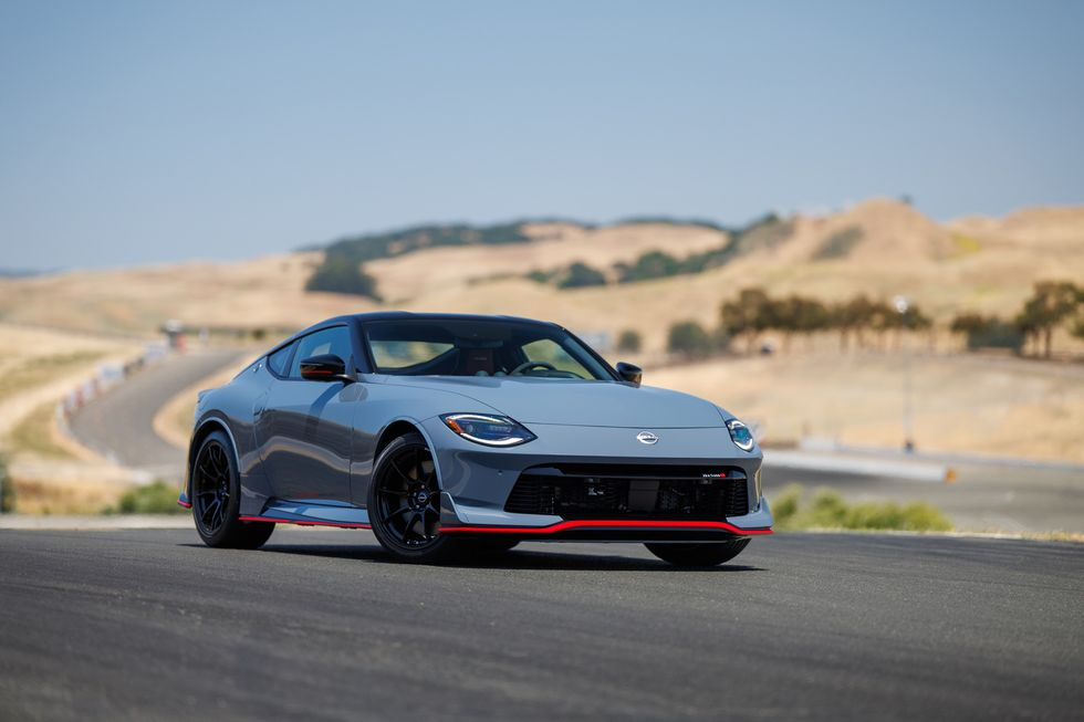 Nissan Mengesahkan Kereta Sport GT-R dan Z Generasi Seterusnya