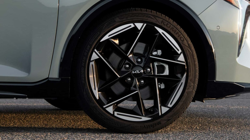 Kia Unveils All-New 2025 K4 with Two Powertrain Options – 2.0 and a Turbocharged 1.6