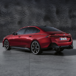 BMW 5 Series Memenangi Anugerah Kereta Mewah Dunia 2024