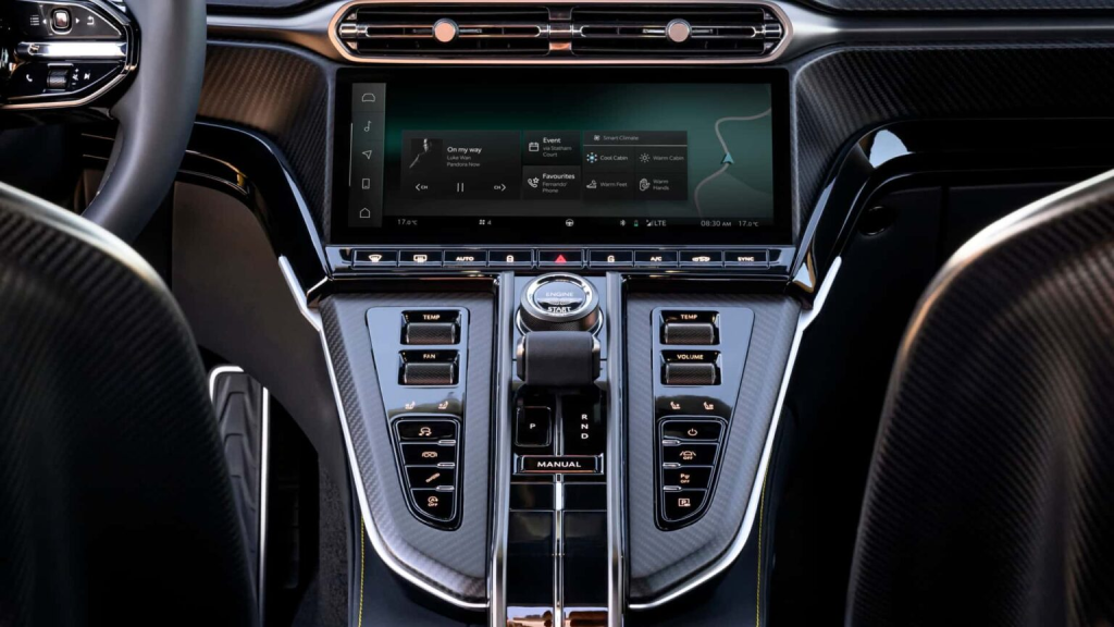 Aston Martin Memperkenalkan ‘Piss-off Factor’ Kepada Hiasan Dalaman Kereta