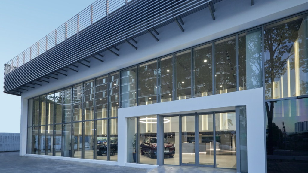 Auto Bavaria Chan Sow Lin Mempersembahkan Bilik Pameran Baharu dan Dipertingkatkan