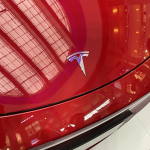 Orang Kanada Ditangkap kerana Didakwa Mencuri Rahsia Perdagangan Tesla