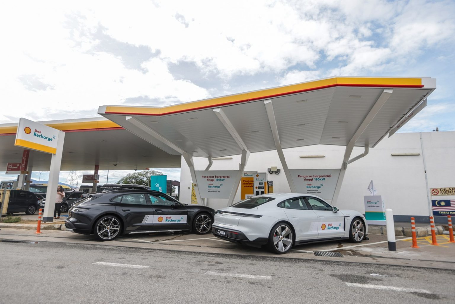 Shell Accelerates Energy Transition Strategy with Focus on EV Charging Infrastructure