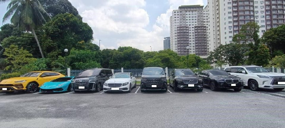 Crackdown on Smuggling: MACC Seizes Eight Luxury Cars Including Lamborghinis