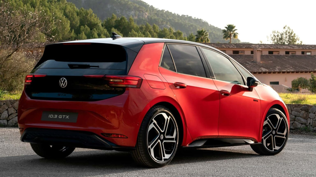 Volkswagen Unveils ID.3 GTX and ID.7 GTX Tourer