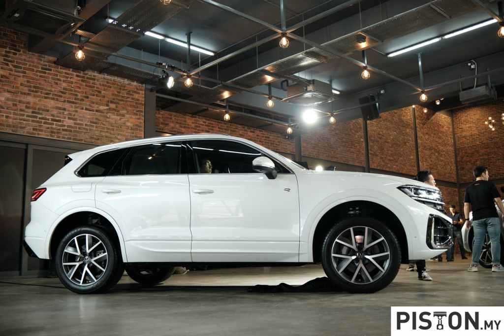 Volkswagen Touareg R-Line Baharu Dilancarkan ke Pasaran Malaysia – RM469,990