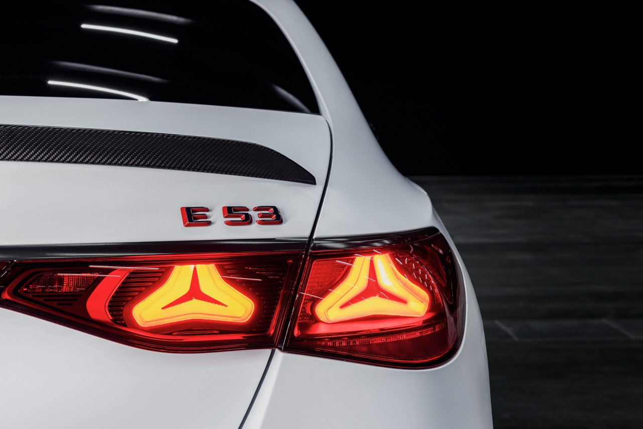 Mercedes-AMG Unveils E 53 Hybrid 4MATIC+ Saloon and Estate
