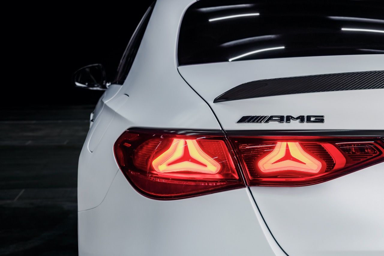 Mercedes-AMG Unveils E 53 Hybrid 4MATIC+ Saloon and Estate