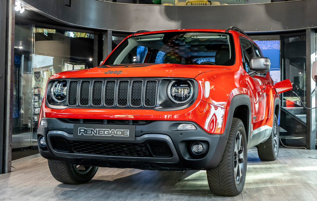 Stellantis Invests Billions in Internal Combustion Engines Amid EV Shift