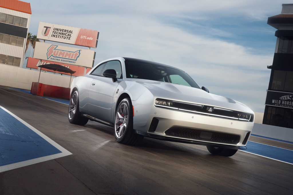 Dodge Charger Daytona Elektrik Membuat Debut Rasmi dengan 670hp!