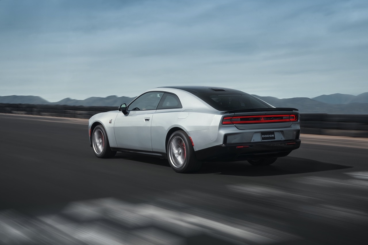 Dodge Charger Daytona Elektrik Membuat Debut Rasmi dengan 670hp!