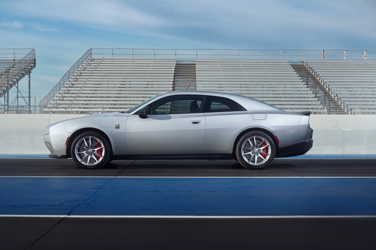 Dodge Charger Daytona Elektrik Membuat Debut Rasmi dengan 670hp!