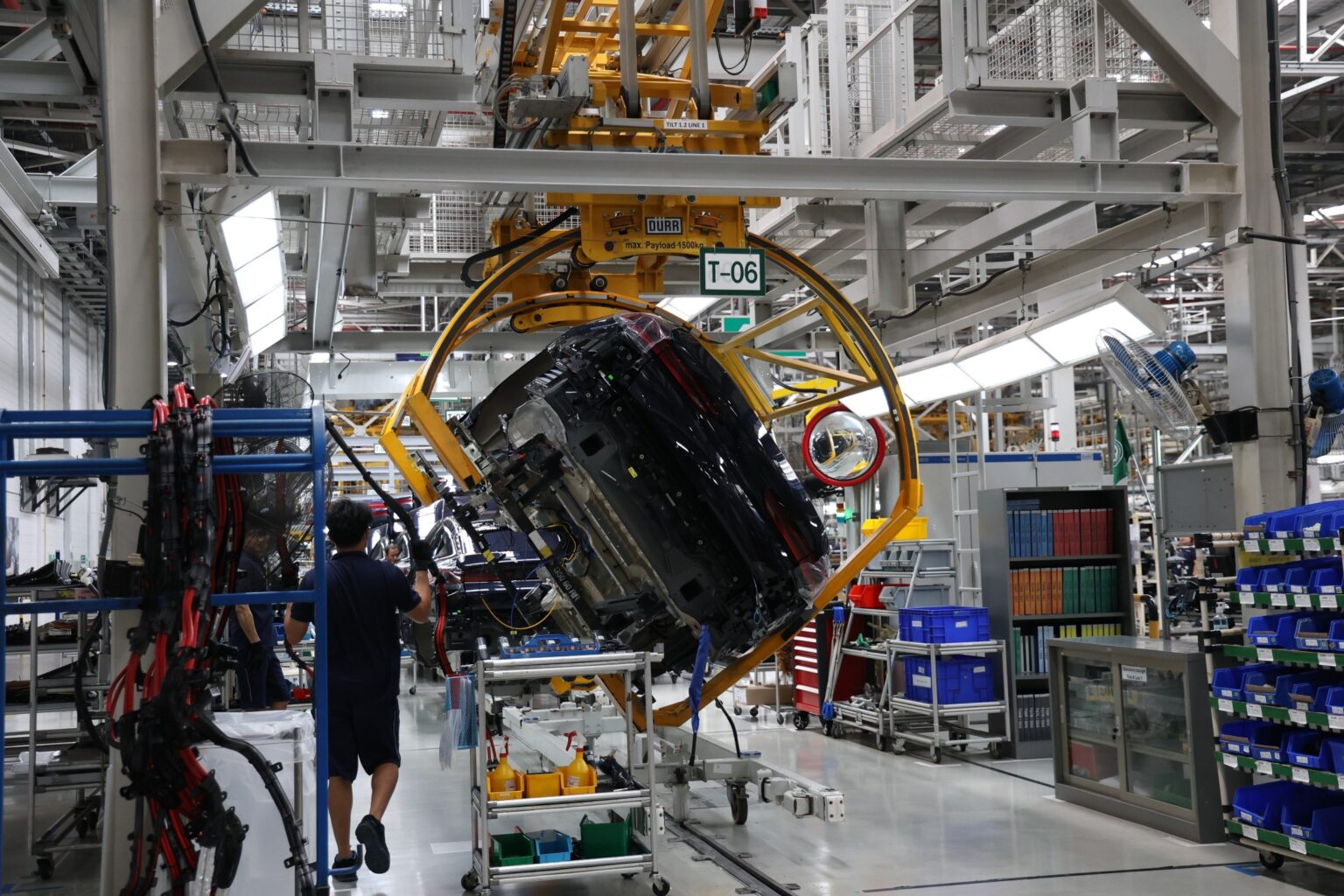 BMW Group Memperluaskan Pembuatan di Thailand dengan Kilang Pemasangan Bateri