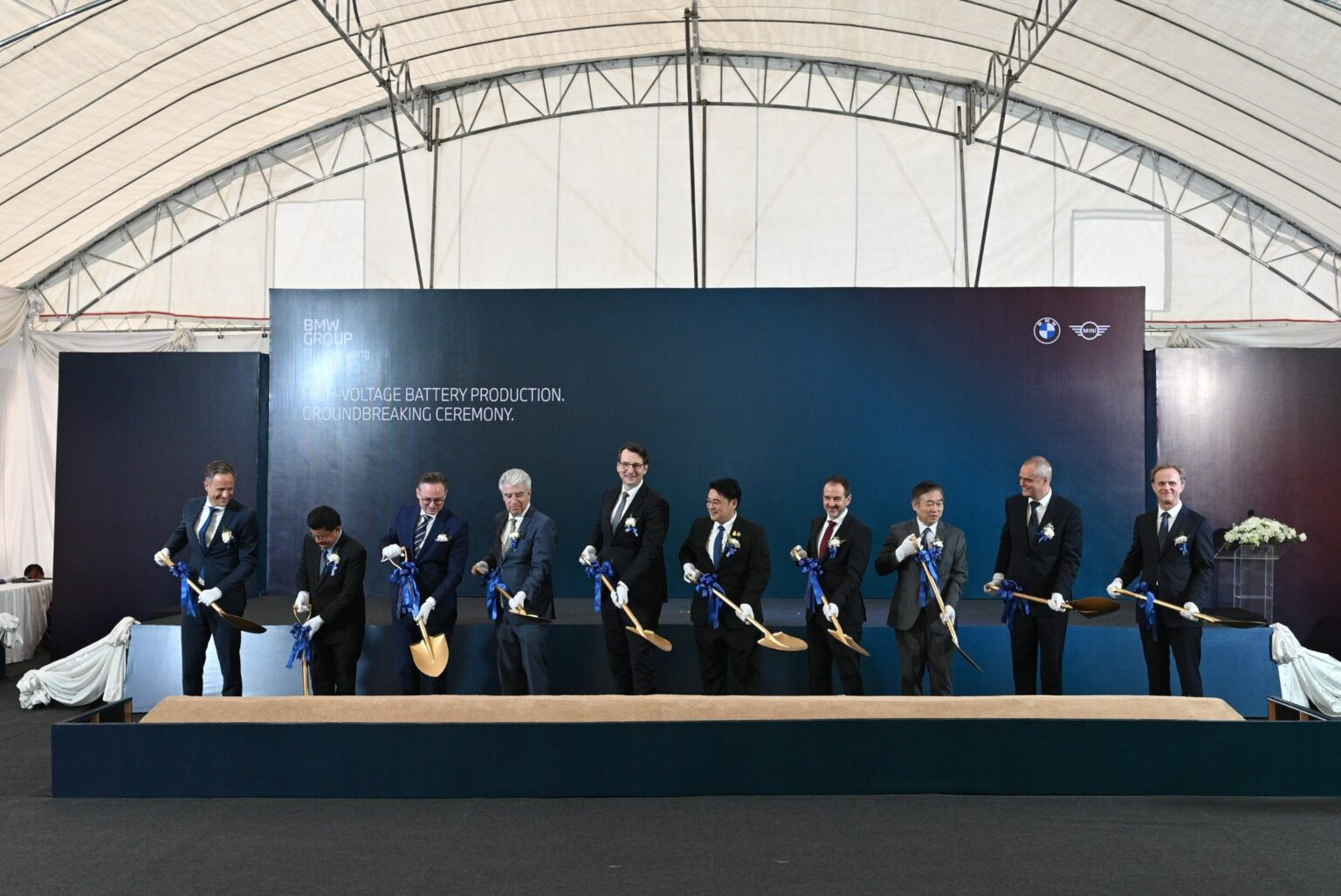 BMW Group Memperluaskan Pembuatan di Thailand dengan Kilang Pemasangan Bateri