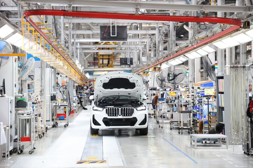 BMW Group Memperluaskan Pembuatan di Thailand dengan Kilang Pemasangan Bateri