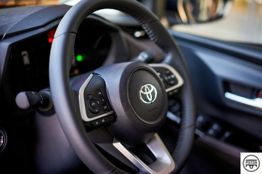 Jualan Global Toyota Turun 7% pada Februari