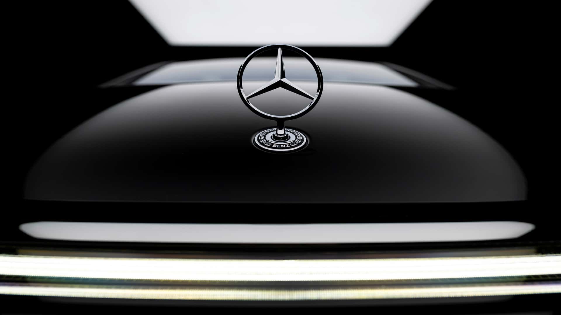 Mercedes-Benz EQS 2024 Mempunyai Bintang Mercedes Tegak di Bonet