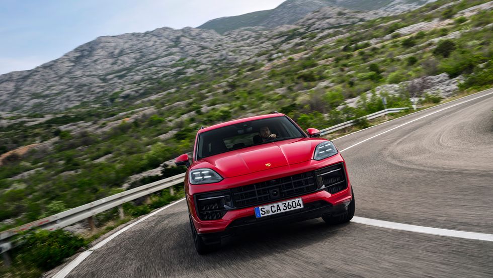 Dinamika Memandu Ditingkatkan: Porsche Cayenne GTS 2025 Diperkenalkan