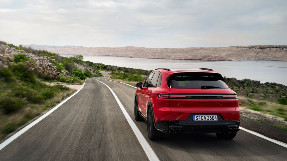 Dinamika Memandu Ditingkatkan: Porsche Cayenne GTS 2025 Diperkenalkan