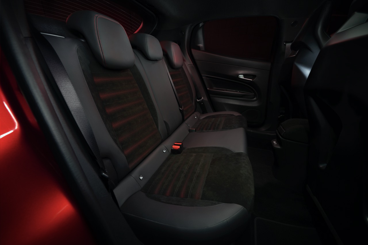 Alfa Romeo Milano: SUV Elektrik Pengeluaran Siri Pertama Firma