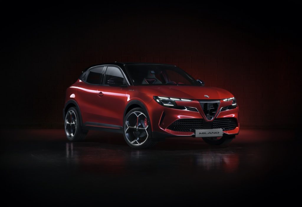 Alfa Romeo Milano: SUV Elektrik Pengeluaran Siri Pertama Firma