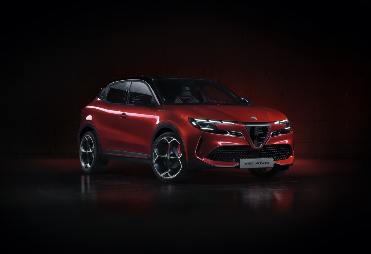 Alfa Romeo Milano: SUV Elektrik Pengeluaran Siri Pertama Firma