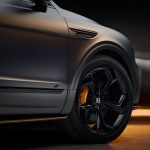 Bentley Bentayga S Edisi Hitam: Kali Pertama Dalam 105 Tahun