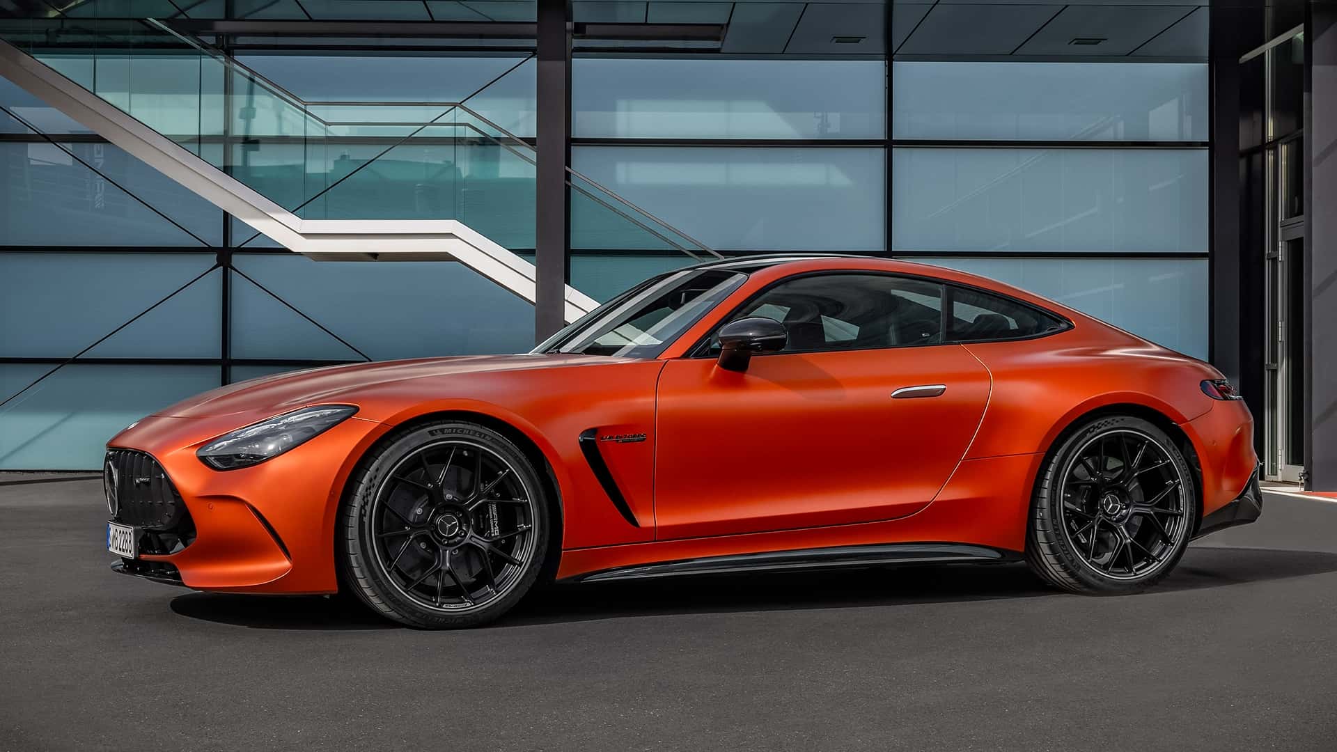 Mercedes-AMG Memperkenalkan GT63 S E Performance