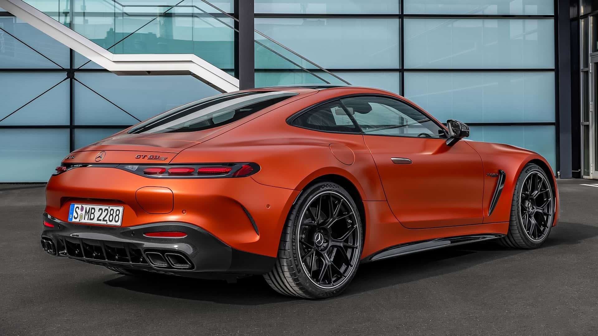 Mercedes-AMG Memperkenalkan GT63 S E Performance