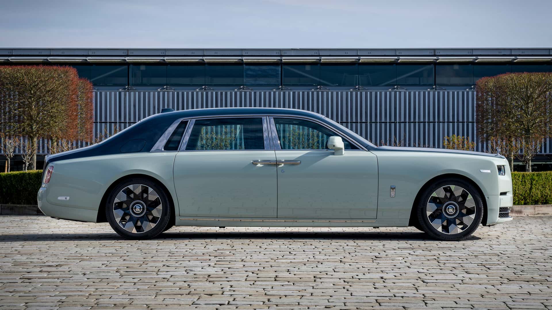 Rolls-Royce Motor Cars Melancarkan ‘Spirit of Expression’—Tiga Komisen Eksklusif