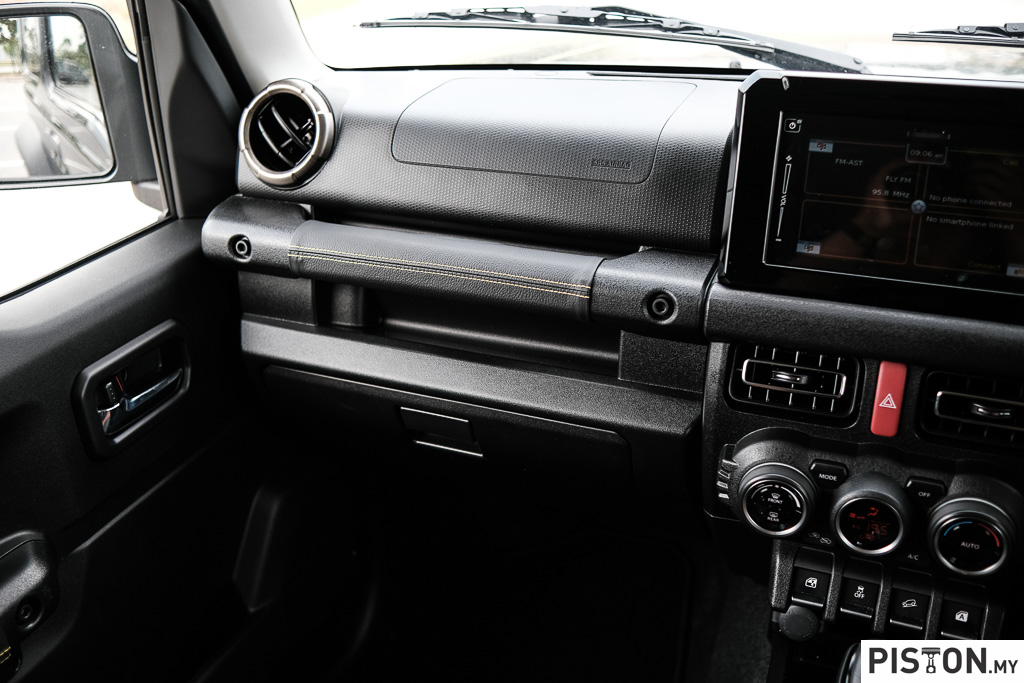 Review: Suzuki Jimny - Old School Charm Is Hard To Resist!