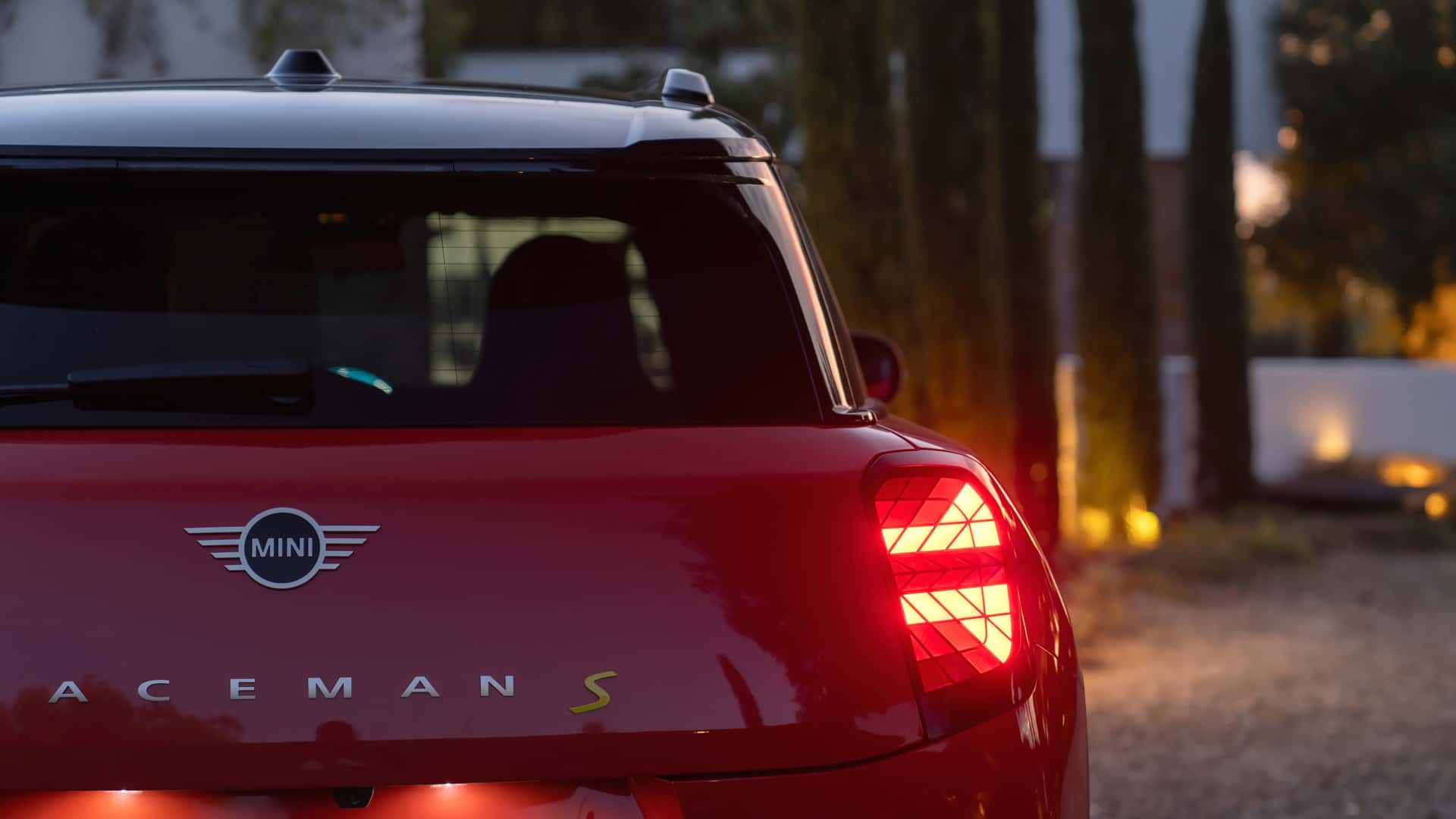 Mini Memperkenalkan Aceman Baharu dengan Dua Pilihan Powertrain