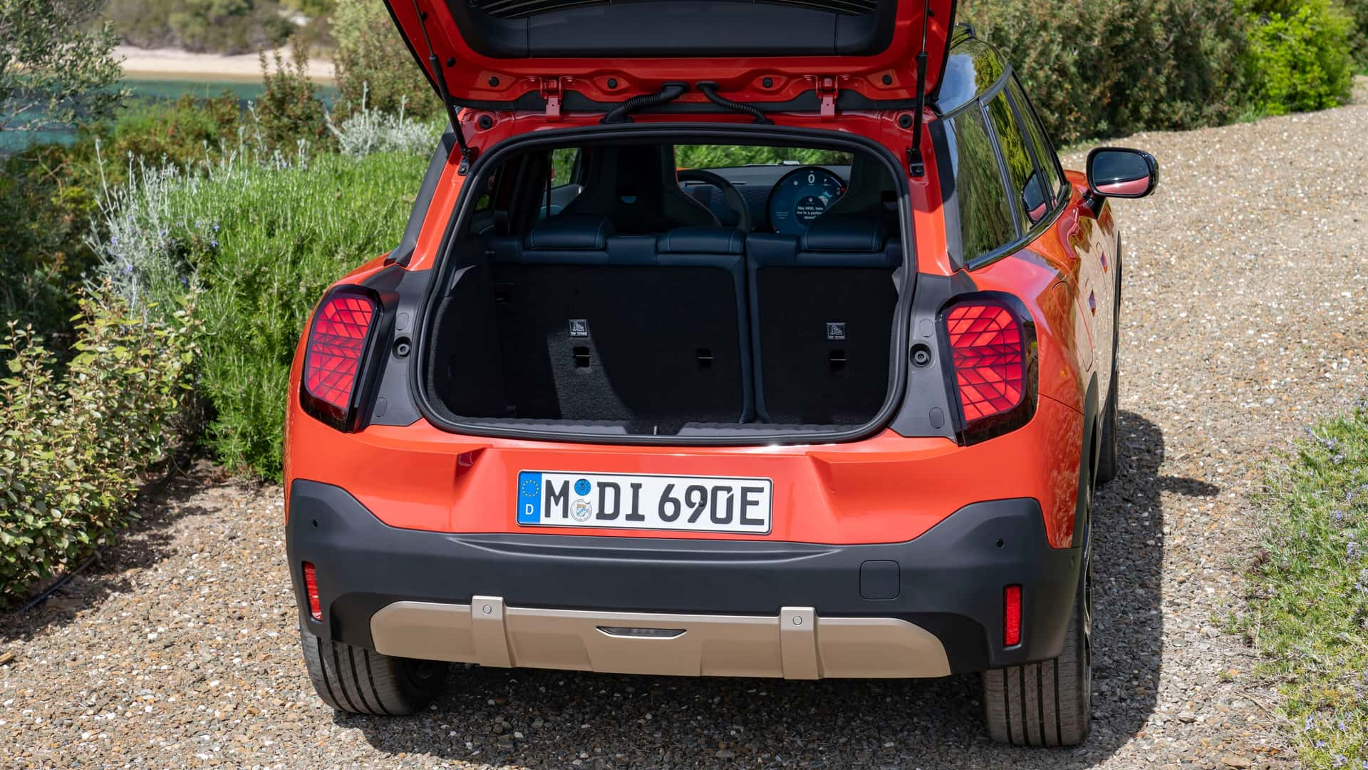Mini Memperkenalkan Aceman Baharu dengan Dua Pilihan Powertrain