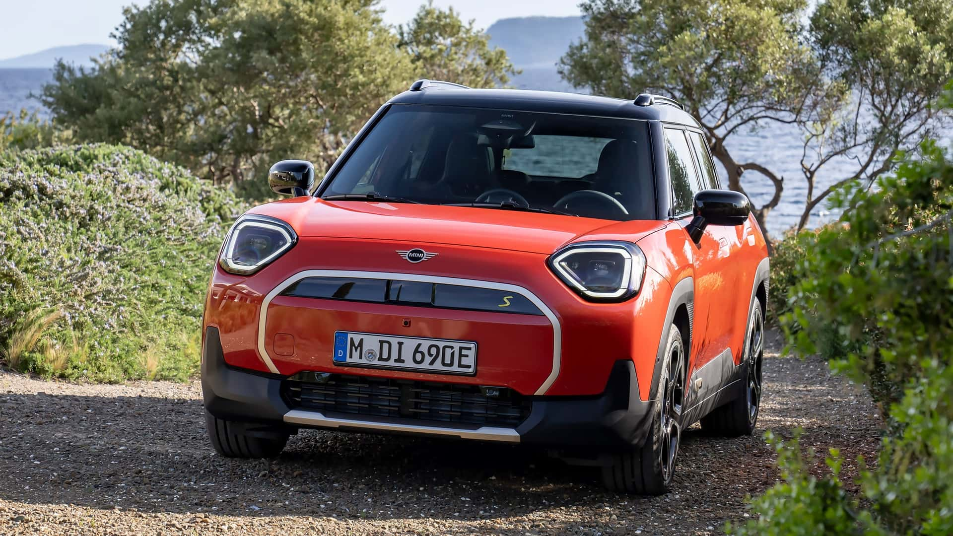 Mini Memperkenalkan Aceman Baharu dengan Dua Pilihan Powertrain