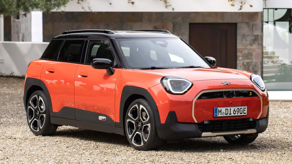 Mini Memperkenalkan Aceman Baharu dengan Dua Pilihan Powertrain