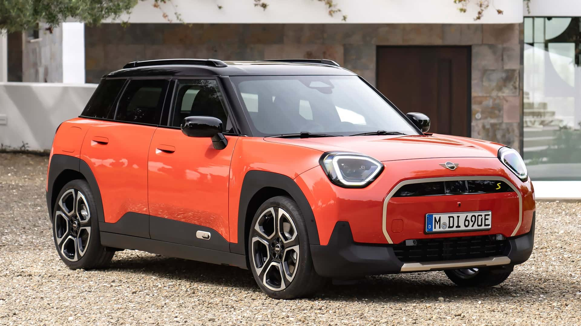 Mini Memperkenalkan Aceman Baharu dengan Dua Pilihan Powertrain