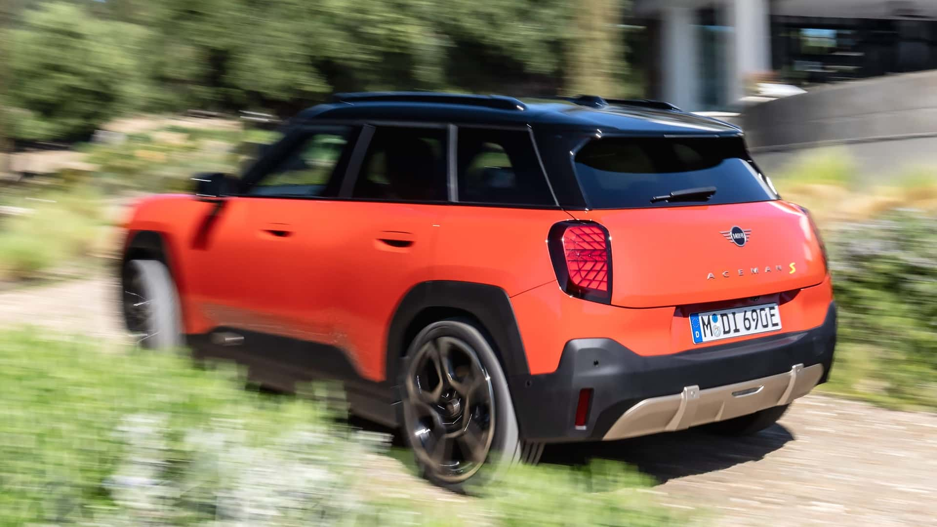 Mini Memperkenalkan Aceman Baharu dengan Dua Pilihan Powertrain
